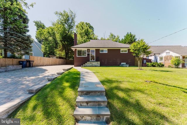 3269 ANNANDALE RD, Falls Church, VA 22042