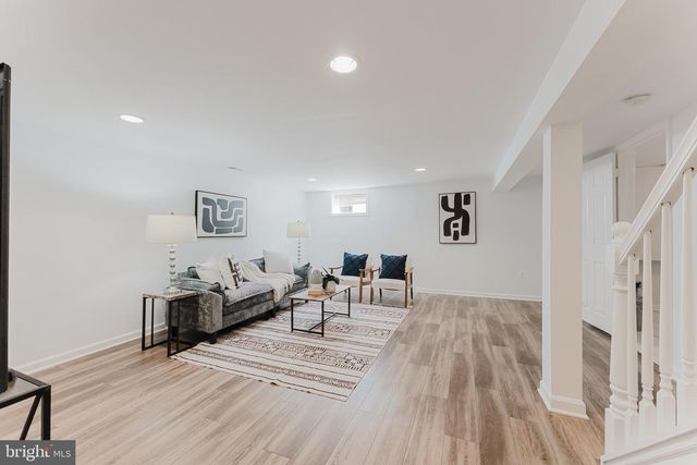 3269 ANNANDALE RD, Falls Church, VA 22042