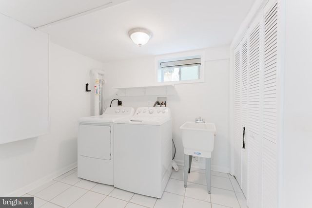 3269 ANNANDALE RD, Falls Church, VA 22042