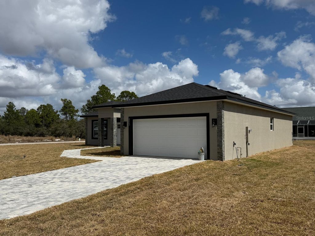 Image 2 of property listing at 4662 SAN IGNACIO DRIVE, Sebring, FL 33872
