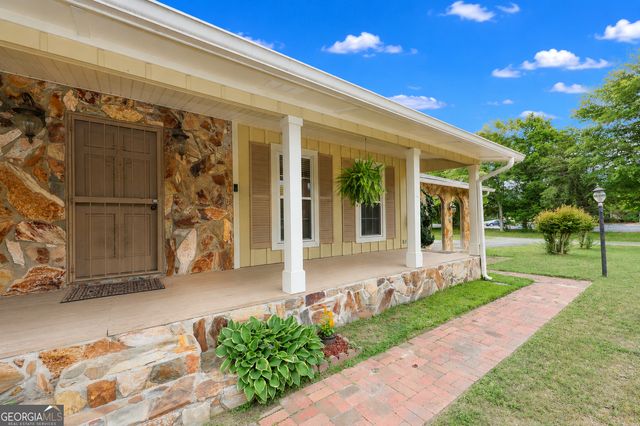 615 Fischer Road, Sharpsburg, GA 30277
