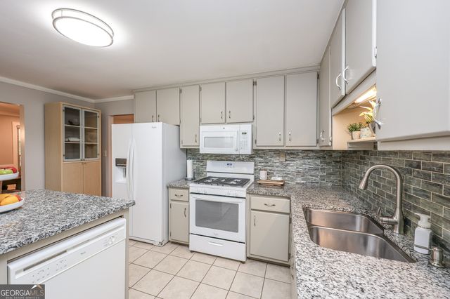 615 Fischer Road, Sharpsburg, GA 30277