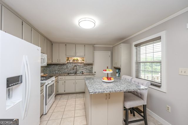 615 Fischer Road, Sharpsburg, GA 30277