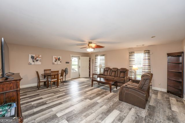 615 Fischer Road, Sharpsburg, GA 30277