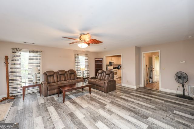 615 Fischer Road, Sharpsburg, GA 30277
