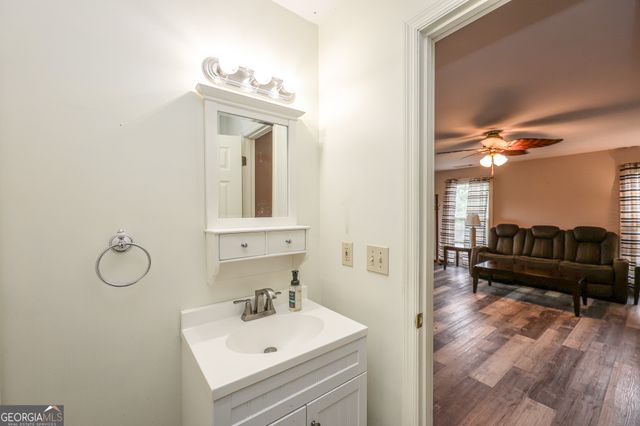 615 Fischer Road, Sharpsburg, GA 30277