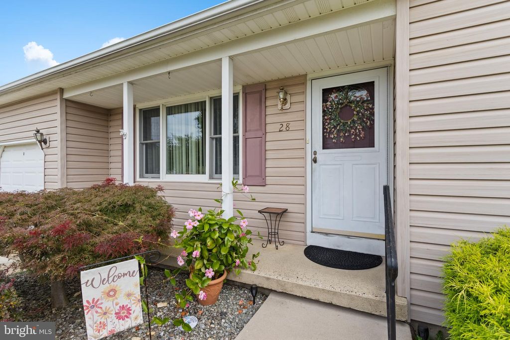 28 DAN RD, HAMILTON, NJ 08620 — photo 3