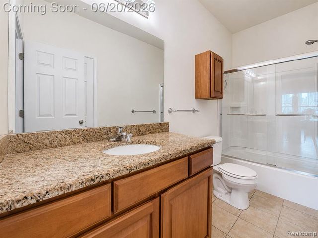1710 Carlisle Street, Howell, MI 48855