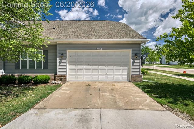 1710 Carlisle Street, Howell, MI 48855