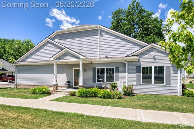 1710 Carlisle Street, Howell, MI 48855