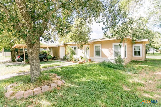 1404 E Warren Avenue, Victoria, TX 77901