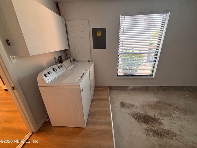 7827 E FAWN BROOK Circle, Jacksonville, FL 32256