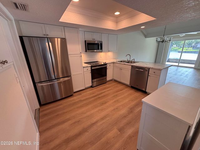 7827 E FAWN BROOK Circle, Jacksonville, FL 32256