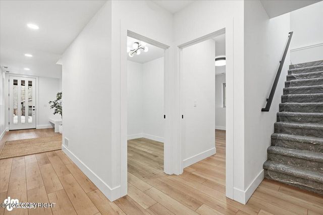 5372 Sandhill Loop, Anchorage, AK 99502