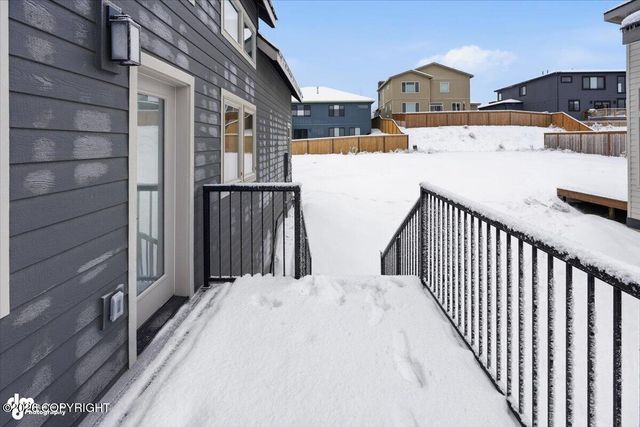 5372 Sandhill Loop, Anchorage, AK 99502