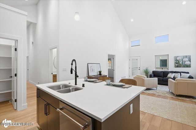 5372 Sandhill Loop, Anchorage, AK 99502