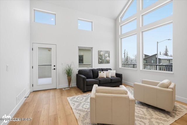 5372 Sandhill Loop, Anchorage, AK 99502