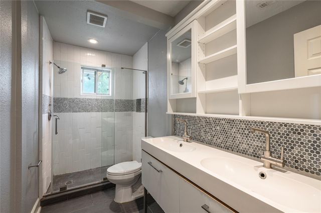 407 Juniper Court, Stafford, TX 77477