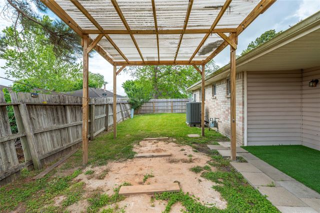 407 Juniper Court, Stafford, TX 77477