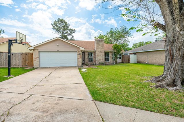 407 Juniper Court, Stafford, TX 77477