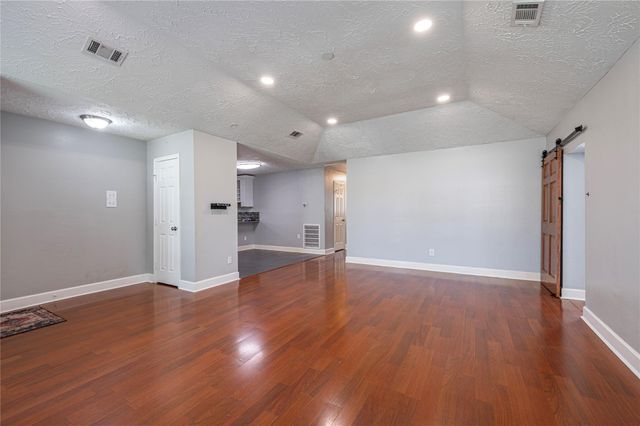 407 Juniper Court, Stafford, TX 77477