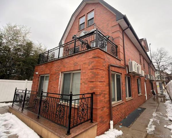 14350 Franklin Avenue, Flushing, NY 11355