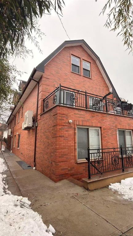 14350 Franklin Avenue, Flushing, NY 11355