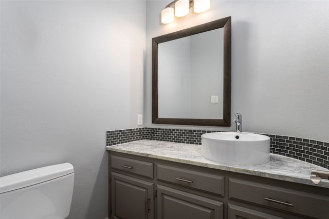 5038 Westgrove Drive 5038, Dallas, TX 75248