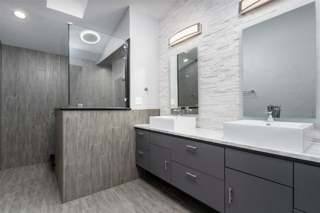 5038 Westgrove Drive 5038, Dallas, TX 75248