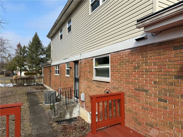 3467 Zephyr Drive, Dayton, OH 45414