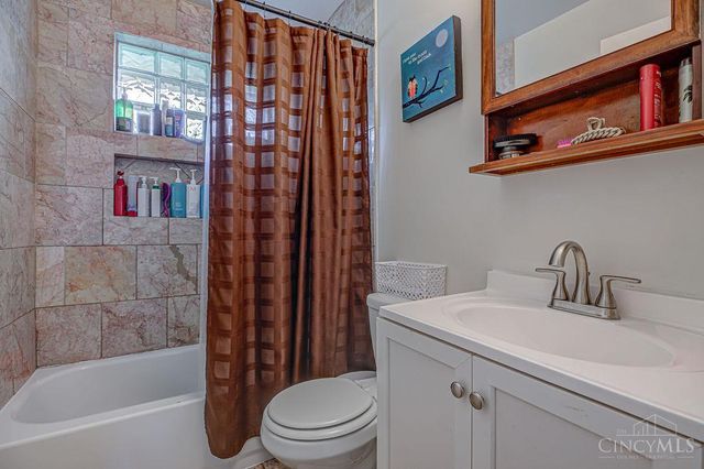 10092 Windswept Lane, Colerain Twp, OH 45251