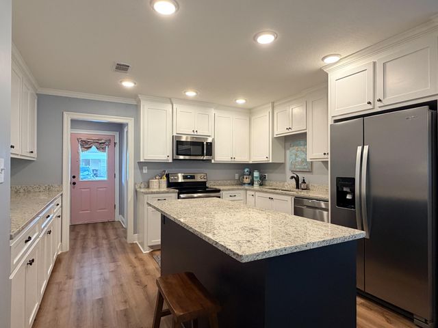 326 Mount Pleasant Dr., Hattiesburg, MS 39402