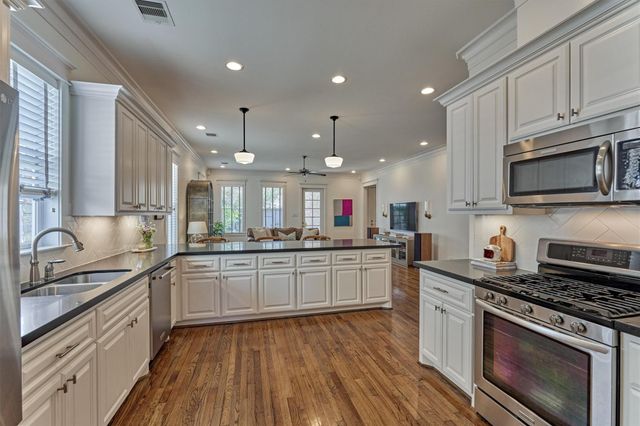 7 Bowers Pine Court, Spring, TX 77389