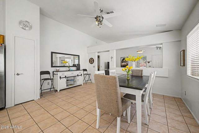 2863 W MURIEL Drive, Phoenix, AZ 85053