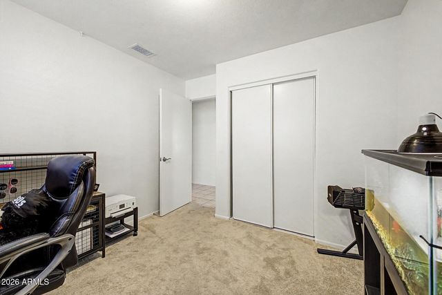 2863 W MURIEL Drive, Phoenix, AZ 85053