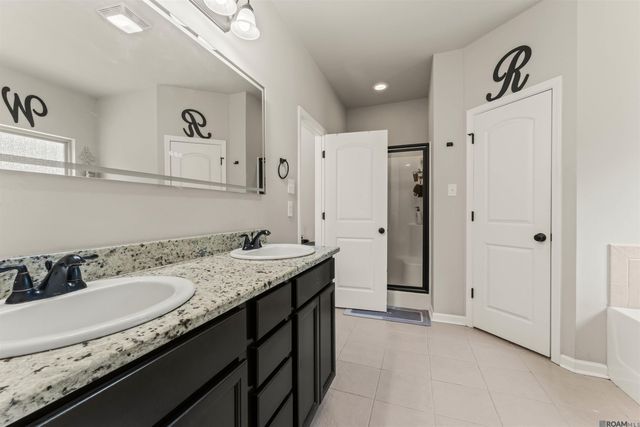 12172 Wilderness Run Dr, Denham Springs, LA 70726