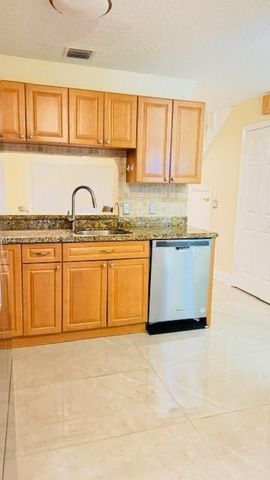 7148 Woodmont Ave, Tamarac, FL 33321