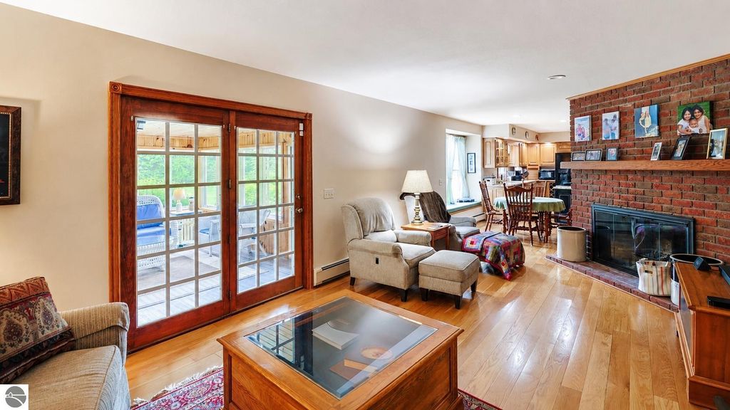 Image 15 of property listing at 608 E Bluegrass Road, Mt Pleasant, MI 48858