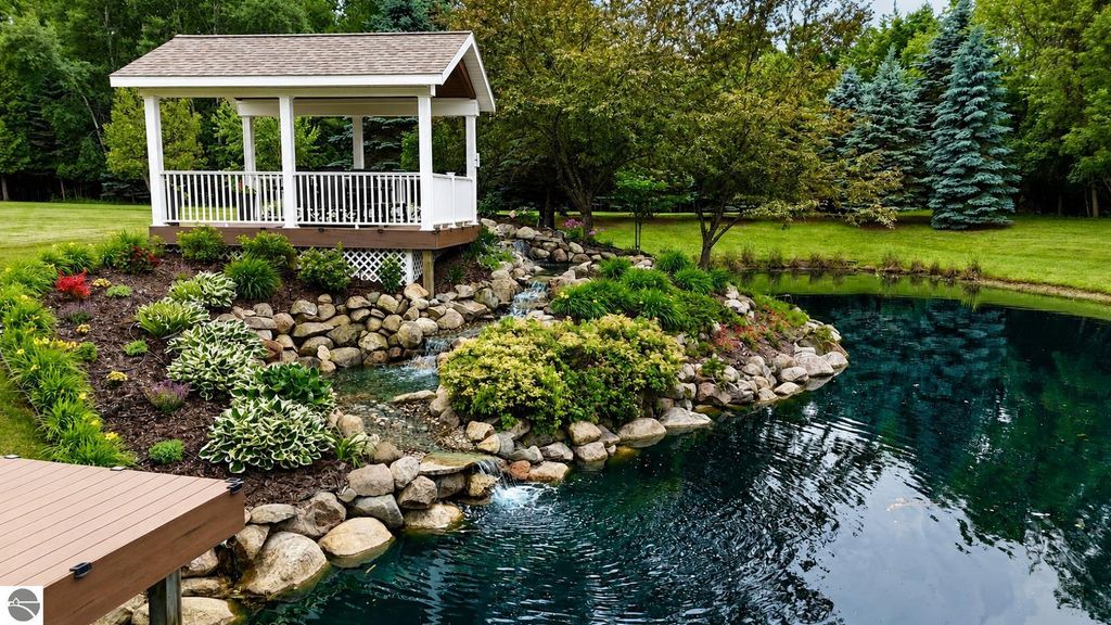 Image 34 of property listing at 608 E Bluegrass Road, Mt Pleasant, MI 48858