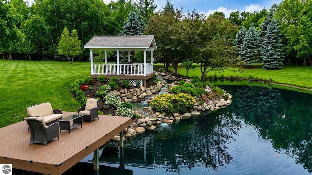 Image 37 of property listing at 608 E Bluegrass Road, Mt Pleasant, MI 48858