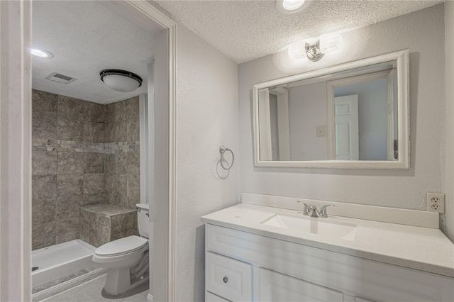 9 Lakeview Manor, Huntsville, TX 77340