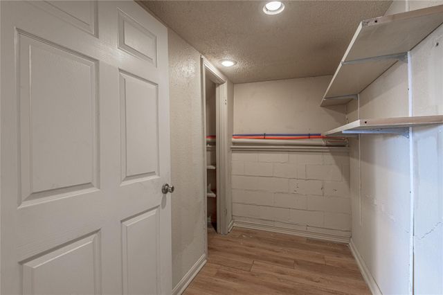 9 Lakeview Manor, Huntsville, TX 77340