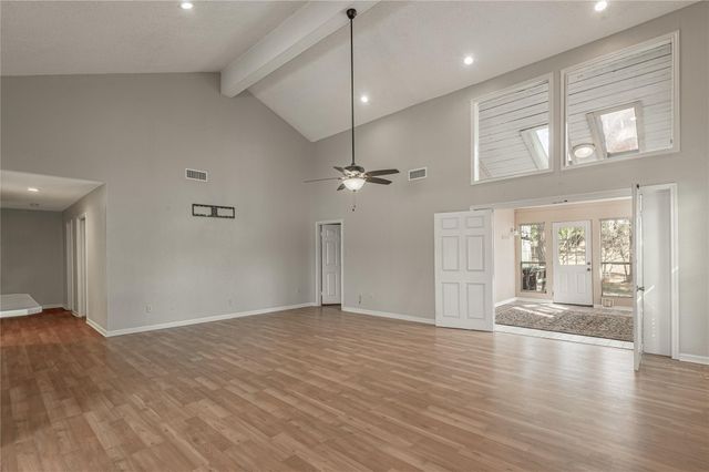 9 Lakeview Manor, Huntsville, TX 77340