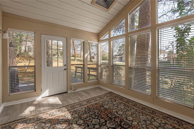 9 Lakeview Manor, Huntsville, TX 77340