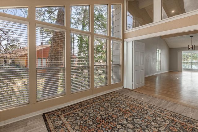 9 Lakeview Manor, Huntsville, TX 77340