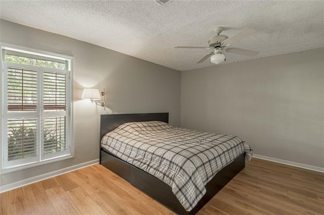 9 Lakeview Manor, Huntsville, TX 77340