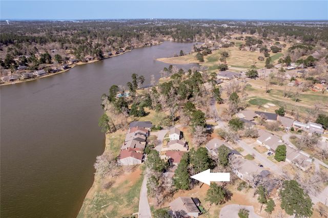 9 Lakeview Manor, Huntsville, TX 77340