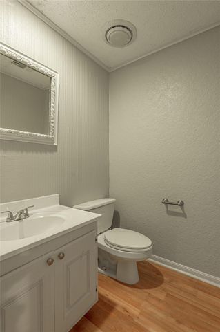 9 Lakeview Manor, Huntsville, TX 77340