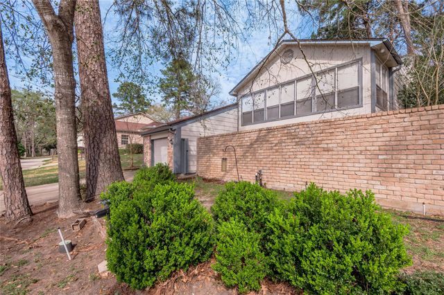 9 Lakeview Manor, Huntsville, TX 77340