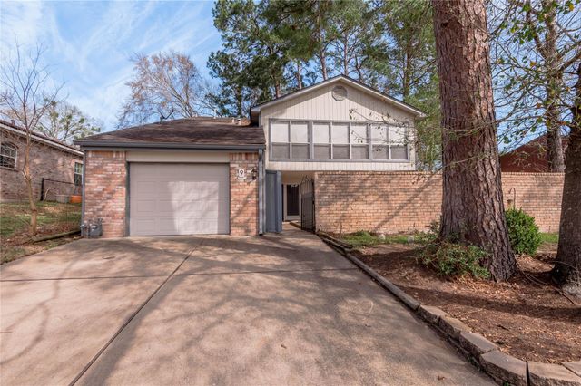 9 Lakeview Manor, Huntsville, TX 77340